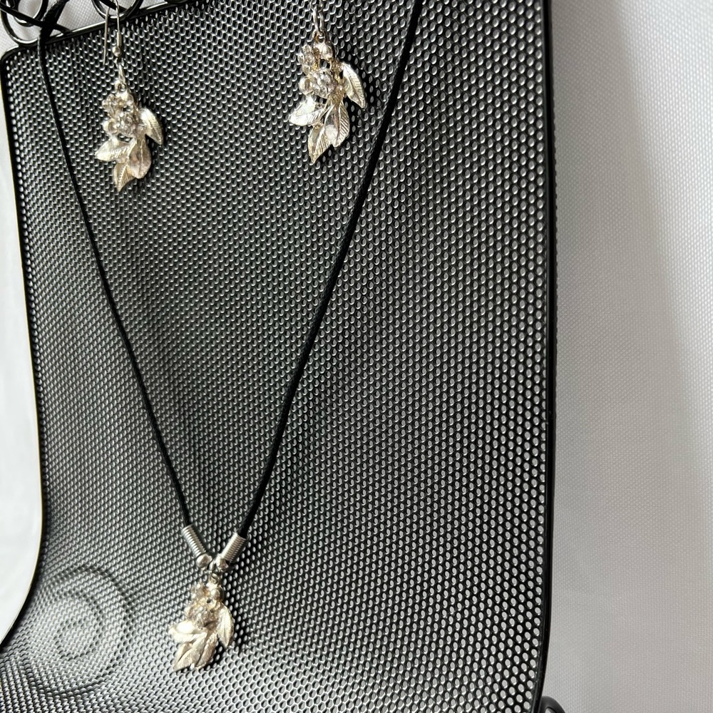 Collier Necklace Pendant Earrings Set White Crystals Leaf Locket Graduation Love